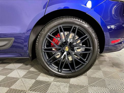 Certified 2024 Porsche Macan GTS AWD/4WD image 28