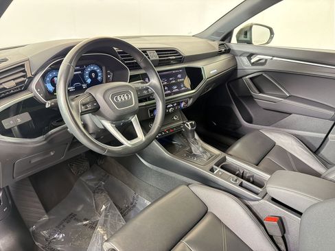 Used 2024 Audi Q3 2.0T Premium Plus w/ Premium Plus Package AWD/4WD image 4