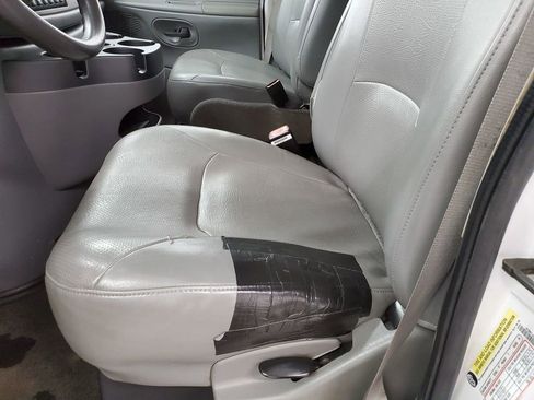 Used 2006 Ford E-150 and Econoline 150 image 13