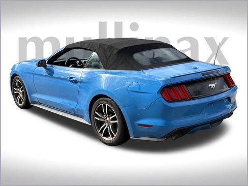 Used 2017 Ford Mustang Premium image 9