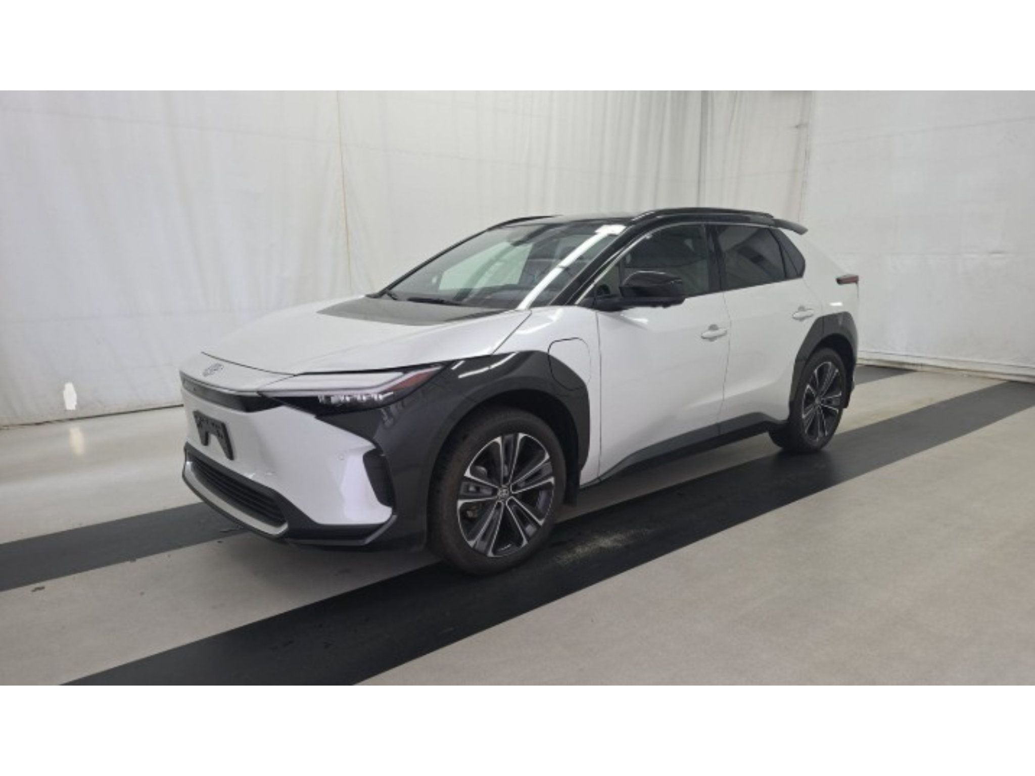 Used 2024 Toyota bZ4X AWD w/ Weather Package image 1