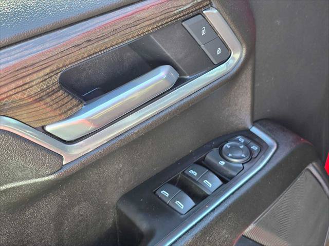 Used 2025 Chevrolet Silverado 1500 LT AWD/4WD image 20