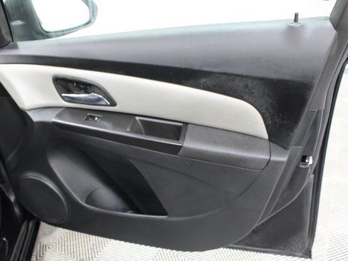 Used 2014 Chevrolet Cruze LT FWD image 22