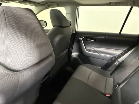 Used 2019 Toyota RAV4 XLE AWD/4WD image 38