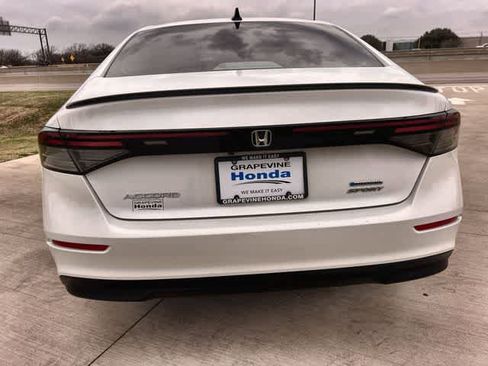 Used 2025 Honda Accord Sport image 6