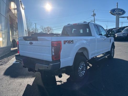 Used 2021 Ford F250 Lariat w/ Chrome Package image 3