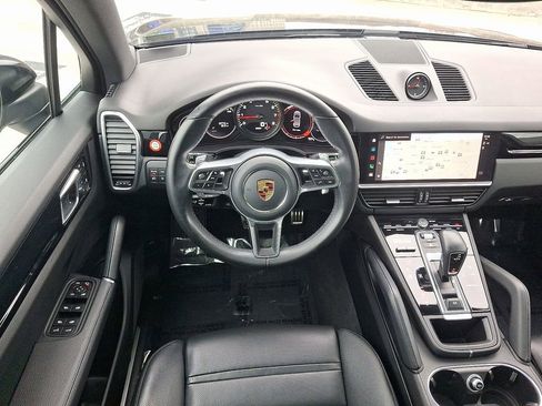 Used 2023 Porsche Cayenne S image 14