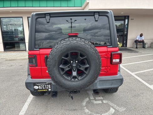 Used 2020 Jeep Wrangler Sport image 6