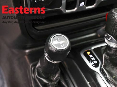 Used 2018 Jeep Wrangler Unlimited Sport S image 22