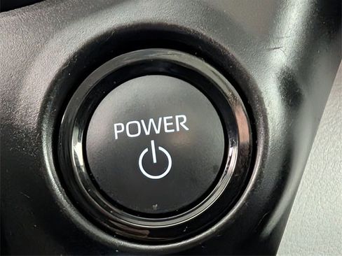 Used 2025 Toyota Sienna XLE image 23