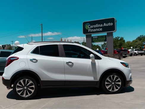 Used 2019 Buick Encore Essence FWD image 5