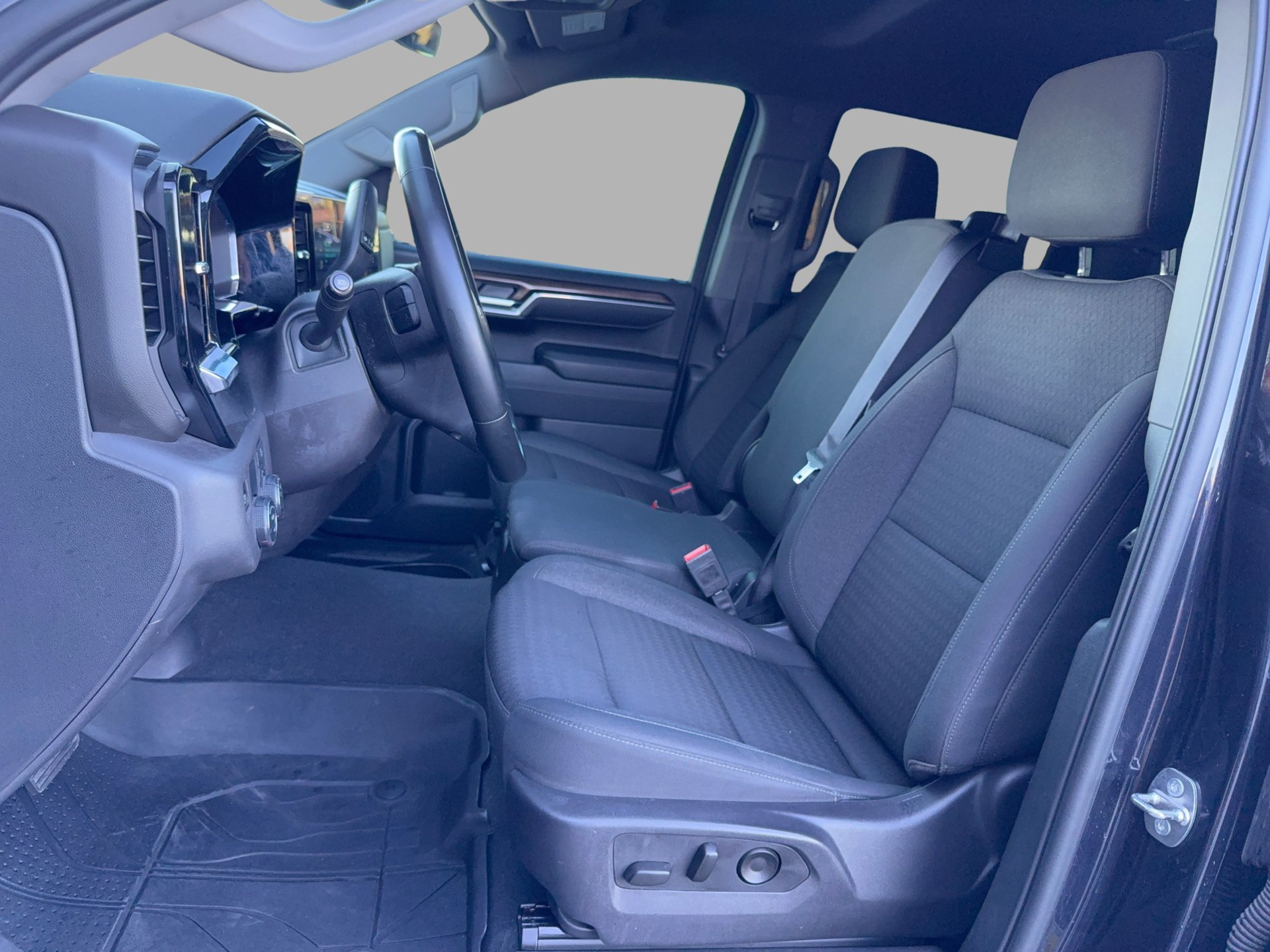 Used 2024 Chevrolet Silverado 1500 RST RWD image 11