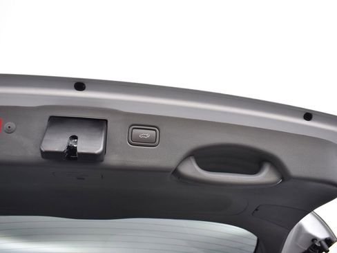 Certified 2020 Kia Sorento SX image 31