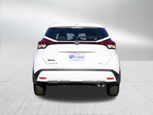 Used 2023 Nissan Kicks SV image 4