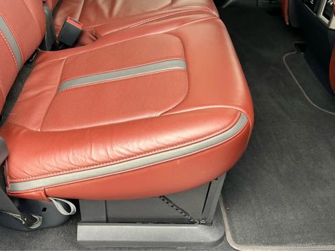 Used 2022 Ford F450 Platinum w/ FX4 Off-Road Package image 23