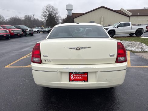 Used 2007 Chrysler 300 Touring L w/ Luxury Group image 7