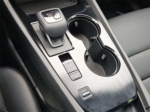 Used 2024 Nissan Rogue SV w/ SV Premium Package image 31