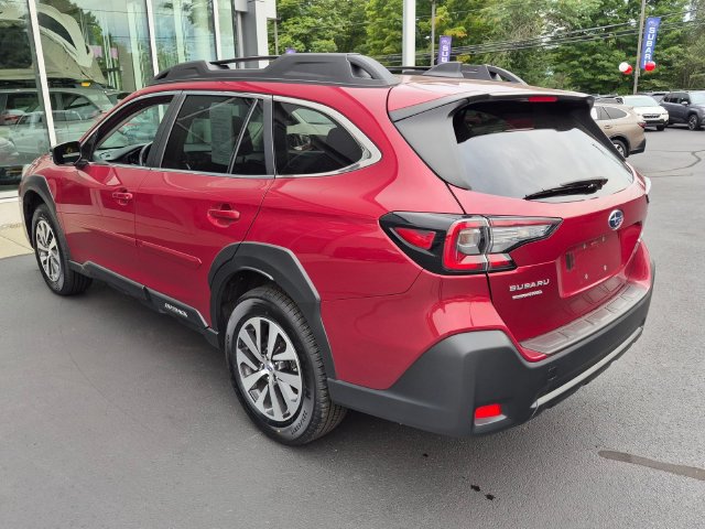 Used 2025 Subaru Outback Premium AWD/4WD image 5