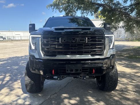 Used 2025 GMC Sierra 2500 AT4X AWD/4WD image 19