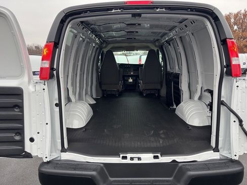 New 2025 Chevrolet Express 2500 w/ Driver Convenience Package RWD image 28