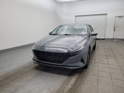 Used 2023 Hyundai Elantra SEL FWD image 15