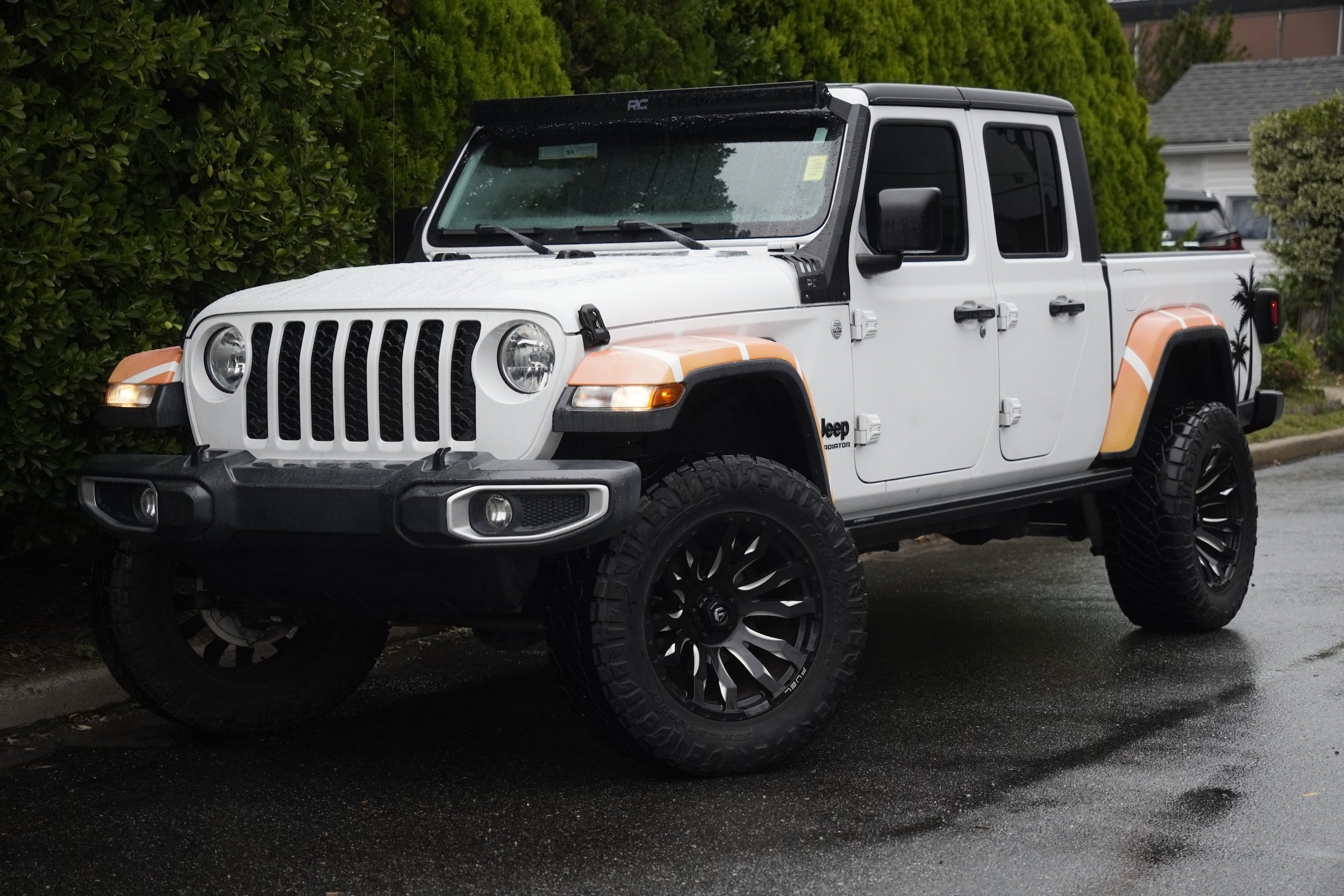 Used 2020 Jeep Gladiator Sport w/ Quick Order Package 24S AWD/4WD image 2