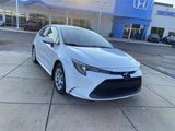 Used 2022 Toyota Corolla LE image 2