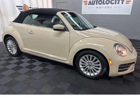 Used 2019 Volkswagen Beetle 2.0T SE image 2
