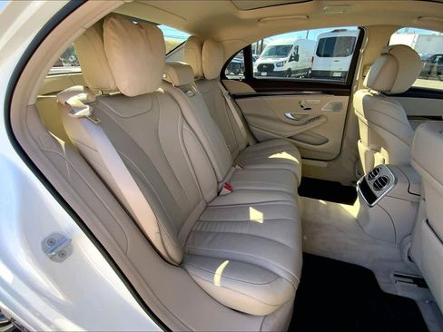 Used 2018 Mercedes-Benz S 560 4MATIC Sedan image 19