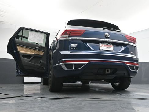 Used 2021 Volkswagen Atlas Cross Sport SE AWD/4WD image 44