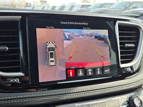 New 2026 Chrysler Pacifica Select image 30