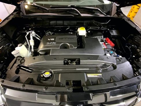 Used 2022 Nissan Pathfinder SV w/ SV Premium Package image 31