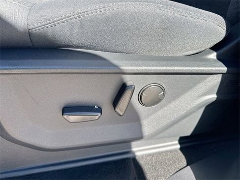 Certified 2025 Ford Expedition Active image 18