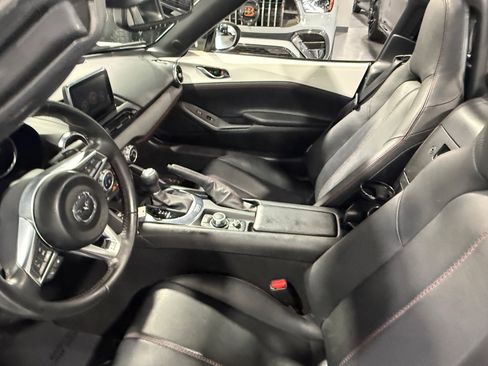 Used 2017 MAZDA MX-5 Miata RF Grand Touring RWD image 29
