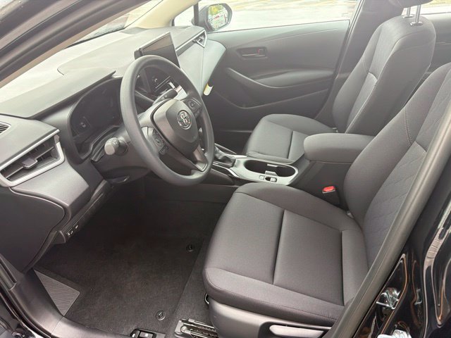 Used 2027 Toyota Corolla LE FWD image 6