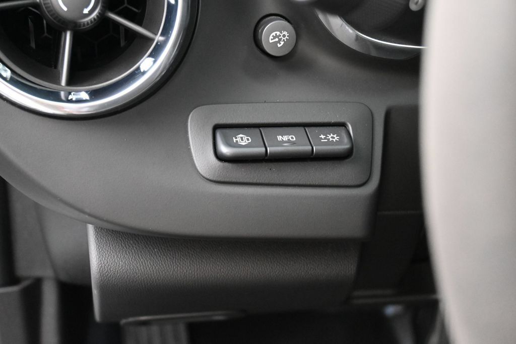Used 2019 Chevrolet Camaro ZL1 RWD image 18