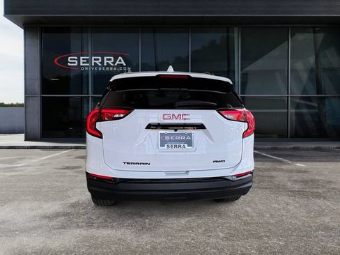 Used 2020 GMC Terrain SLE w/ Driver Convenience Package AWD/4WD image 3