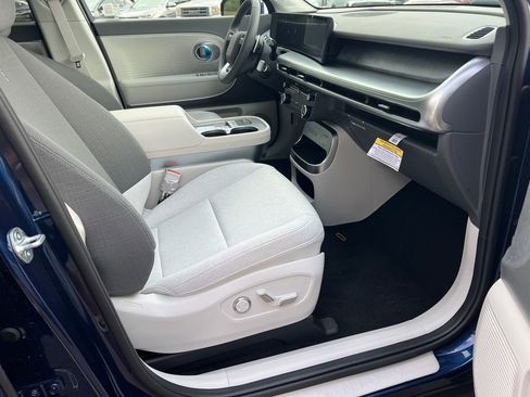 New 2026 Hyundai Ioniq 9 SE image 13