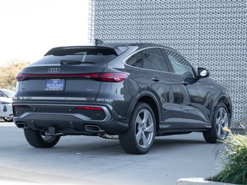 New 2025 Audi Q5 Prestige image 4