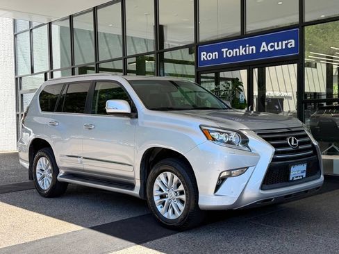Used 2016 Lexus GX 460 w/ Premium Package AWD/4WD image 2