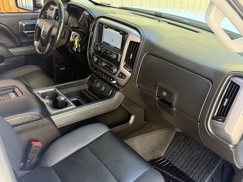 Used 2016 GMC Sierra 2500 SLT w/ Duramax Plus Package AWD/4WD image 15