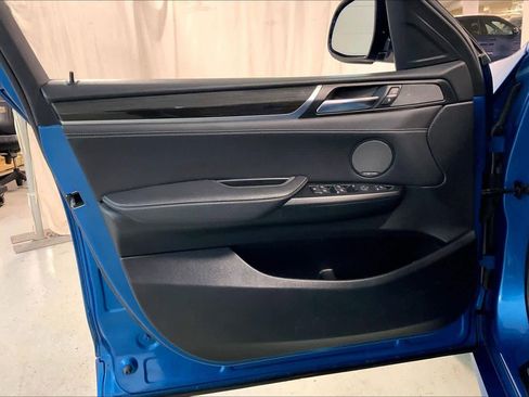 Used 2017 BMW X4 M40i image 22