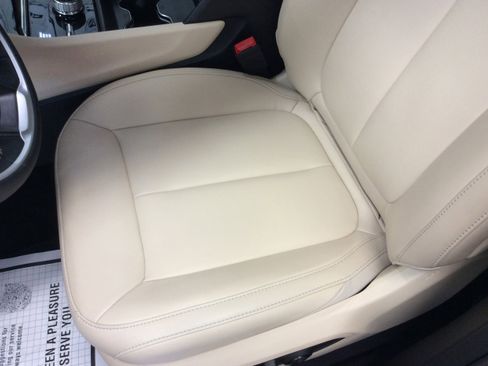 Used 2024 Jeep Grand Cherokee Limited image 18