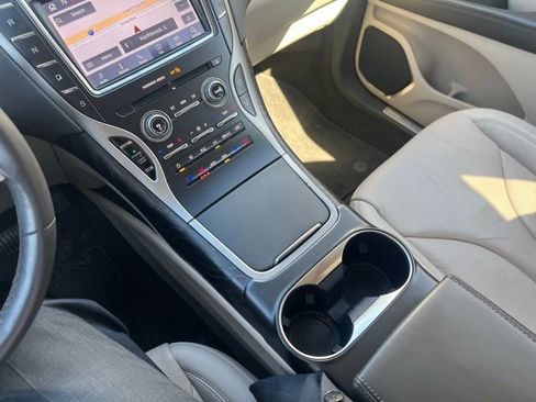 Used 2019 Lincoln Nautilus Reserve image 17