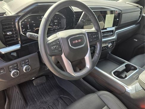 Used 2024 GMC Sierra 2500 SLT w/ SLT Premium Package AWD/4WD image 12