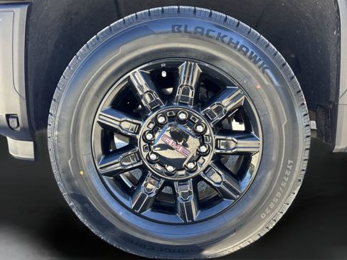 Used 2024 GMC Sierra 3500 AT4 w/ Technology Package image 34