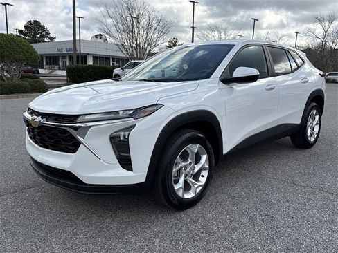 New 2026 Chevrolet Trax LS w/ LS Convenience Package image 7