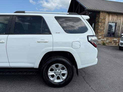 Used 2024 Toyota 4Runner SR5 AWD/4WD image 36