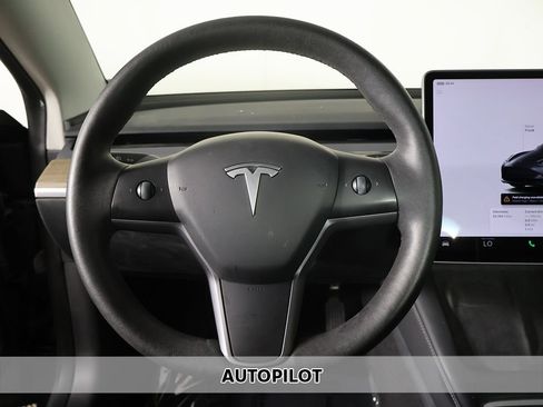 Used 2023 Tesla Model 3 Standard Range RWD image 5