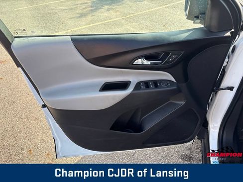 Used 2021 Chevrolet Equinox LS w/ LS Convenience Package FWD image 14